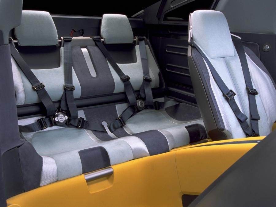  Chevrolet Borrego Concept 2001 года  (фото 9 из 11)